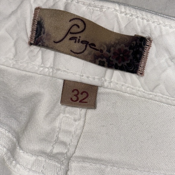 Paige White Roxie Capri Jean - Picture 8 of 11